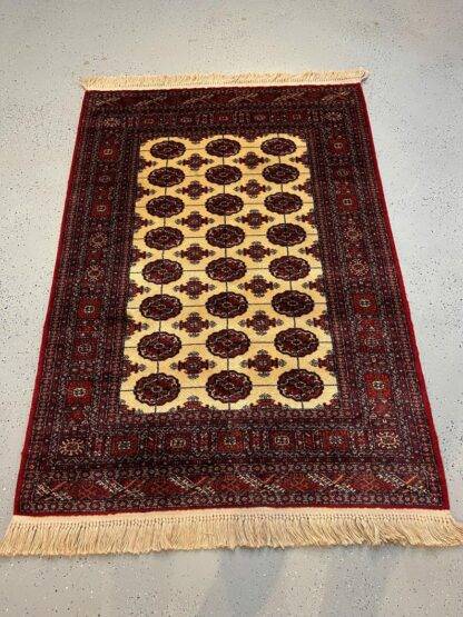 Modern Oriental Rug | Karastan rug lovely carpet gently used Heriz pattern: Ivory Bokhara #724  4.3x6