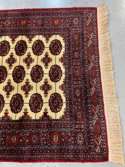 Modern Oriental Rug | Karastan rug lovely carpet gently used Heriz pattern: Ivory Bokhara #724  4.3x6 - Image 4