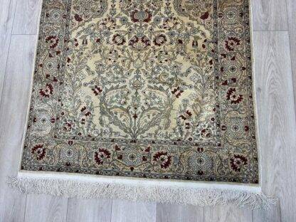 Authentic Silk Rug with Floral and Medallion Design 3.4x4.9 - Image 3