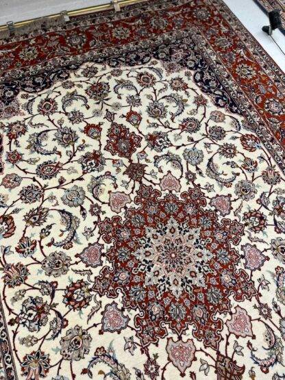 Luxurious Persian Tabriz Silk Rug - Pristine 7.10x10.8 Beauty - Image 10